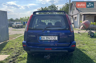 Внедорожник / Кроссовер Nissan X-Trail 2003 в Петрове