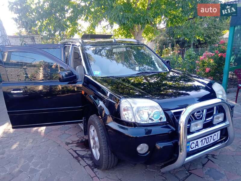 Позашляховик / Кросовер Nissan X-Trail 2003 в Звенигородці