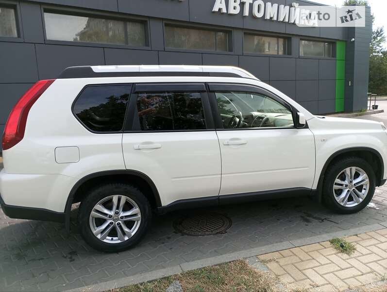 Внедорожник / Кроссовер Nissan X-Trail 2013 в Киеве