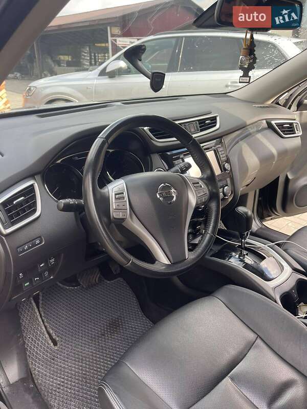 Позашляховик / Кросовер Nissan X-Trail 2014 в Володимирі