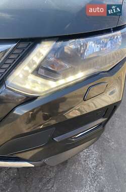 Позашляховик / Кросовер Nissan X-Trail 2017 в 