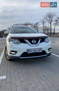 Внедорожник / Кроссовер Nissan X-Trail 2014 в 