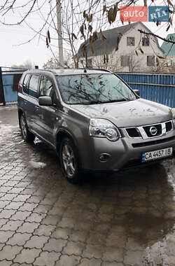 Внедорожник / Кроссовер Nissan X-Trail 2014 в 