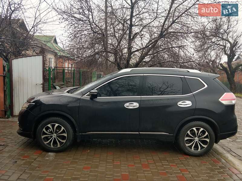 Внедорожник / Кроссовер Nissan X-Trail 2015 в Кривом Роге
