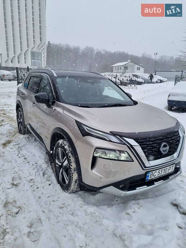 Внедорожник / Кроссовер Nissan X-Trail 2023 в Львове