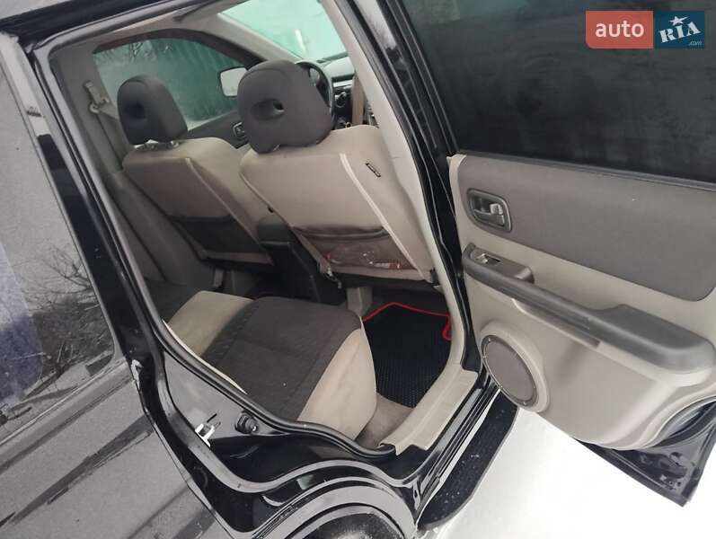 Внедорожник / Кроссовер Nissan X-Trail 2004 в Сахновщине