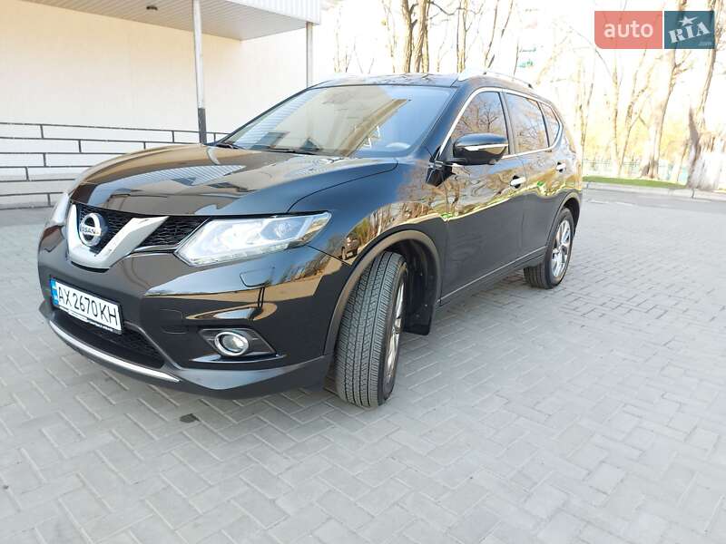 Внедорожник / Кроссовер Nissan X-Trail 2016 в Львове