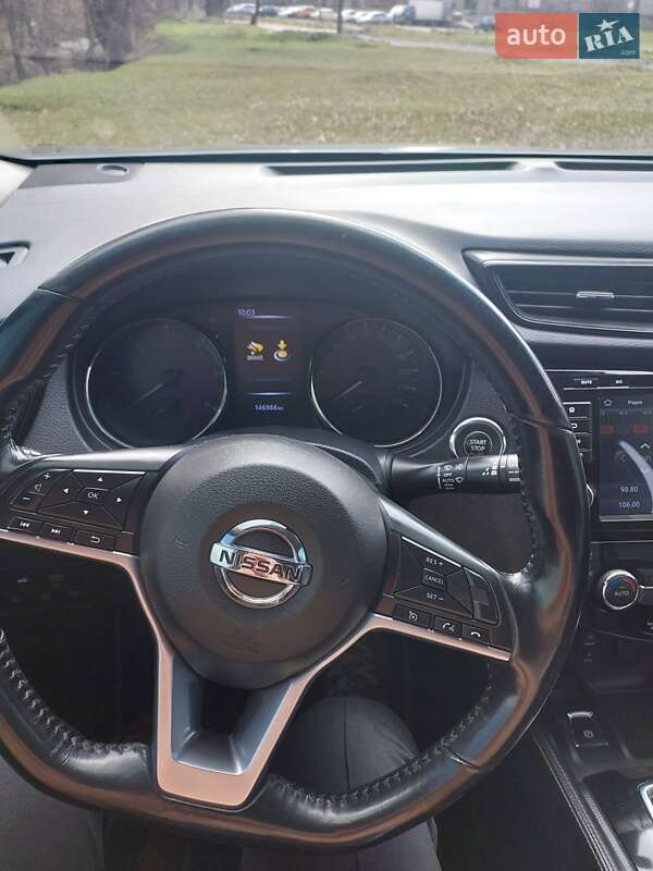 Внедорожник / Кроссовер Nissan X-Trail 2017 в Кременчуге