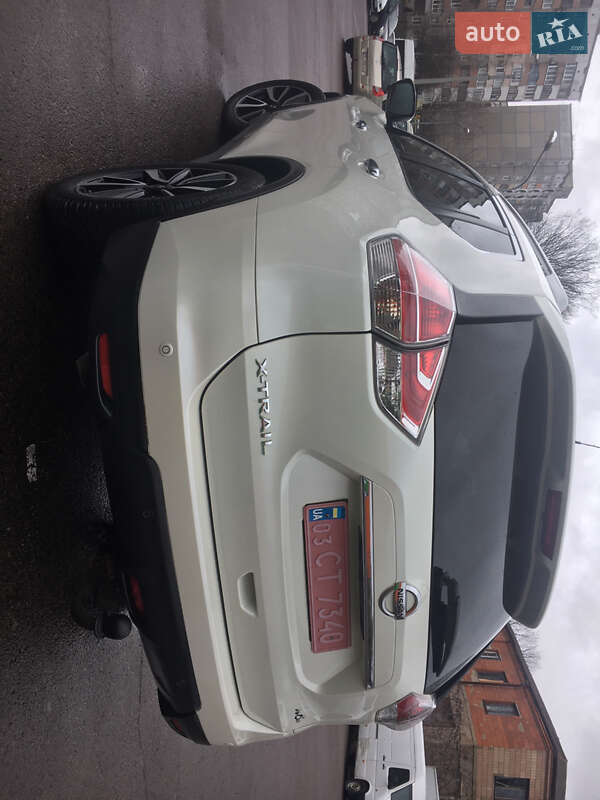 Внедорожник / Кроссовер Nissan X-Trail 2014 в Ровно