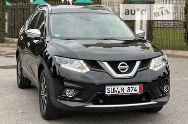 Позашляховик / Кросовер Nissan X-Trail 2015 в Дубні