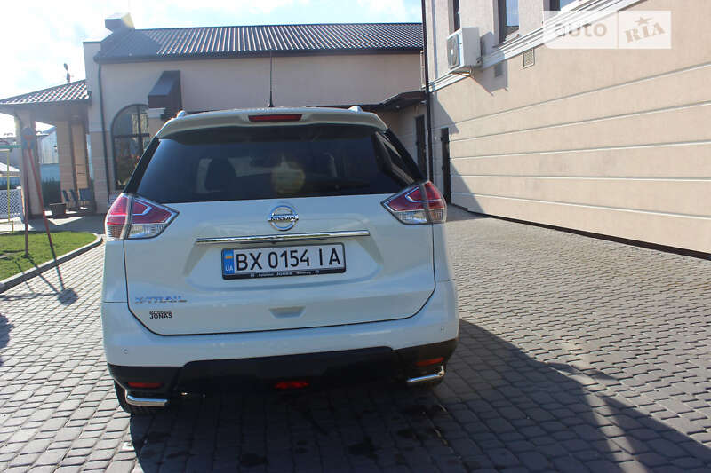 Позашляховик / Кросовер Nissan X-Trail 2015 в Дунаївцях