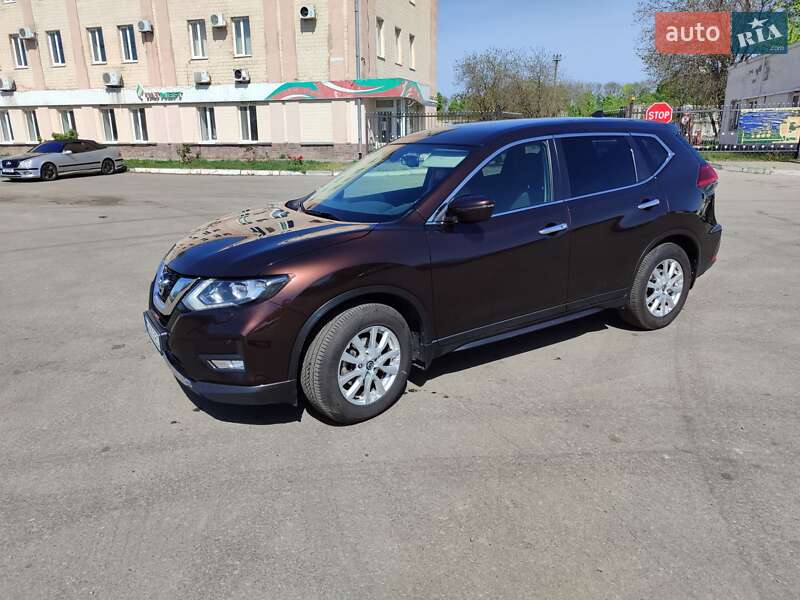Внедорожник / Кроссовер Nissan X-Trail 2019 в Полтаве