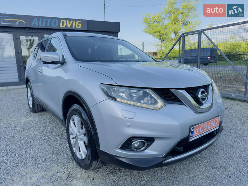 Внедорожник / Кроссовер Nissan X-Trail 2015 в 