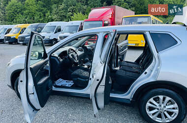 Внедорожник / Кроссовер Nissan X-Trail 2015 в 