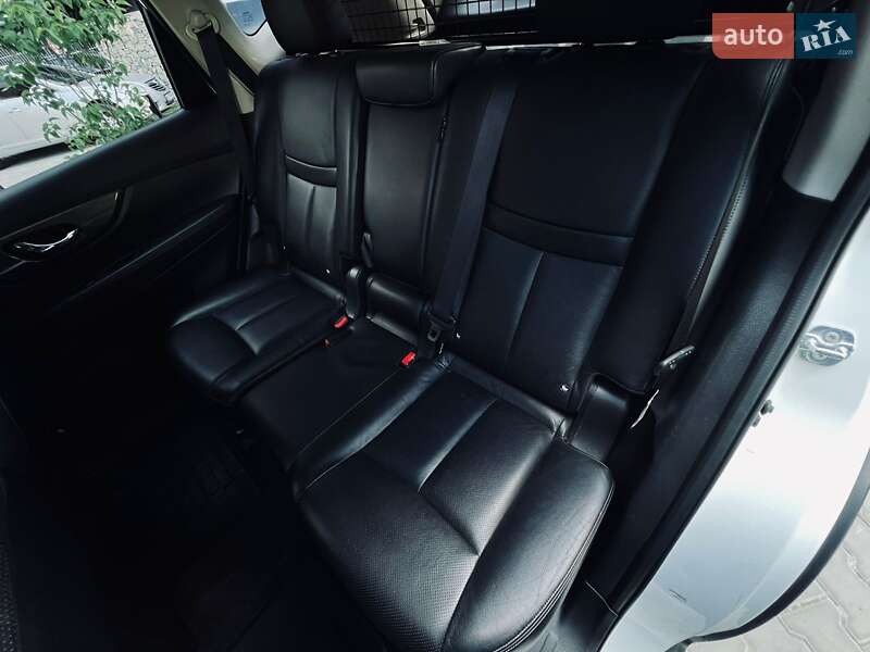 Внедорожник / Кроссовер Nissan X-Trail 2015 в Ивано-Франковске