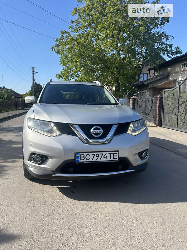 Внедорожник / Кроссовер Nissan X-Trail 2015 в Рава-Русской