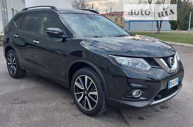 Внедорожник / Кроссовер Nissan X-Trail 2017 в Ровно