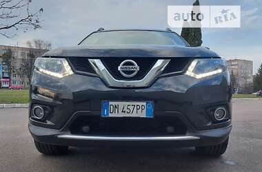 Внедорожник / Кроссовер Nissan X-Trail 2017 в Ровно