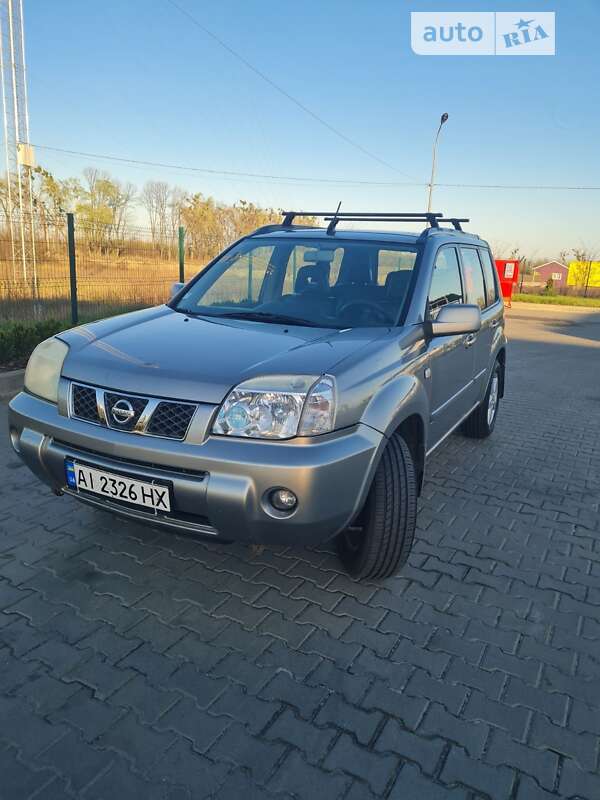 Внедорожник / Кроссовер Nissan X-Trail 2005 в Киеве