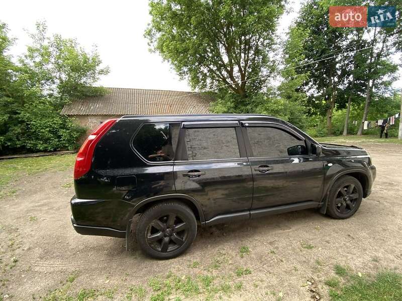 Внедорожник / Кроссовер Nissan X-Trail 2007 в Лугинах