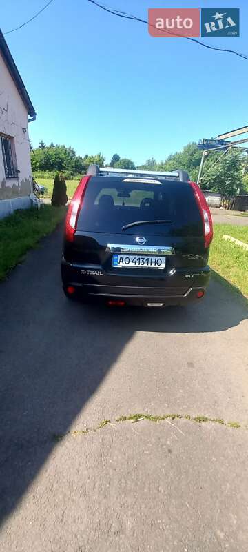 Внедорожник / Кроссовер Nissan X-Trail 2010 в Ужгороде