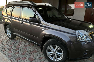 Позашляховик / Кросовер Nissan X-Trail 2013 в 