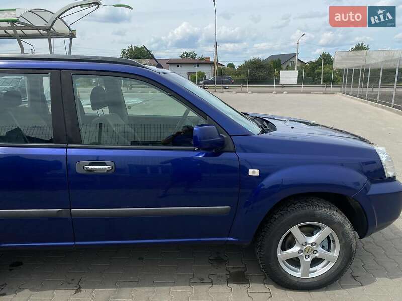 Позашляховик / Кросовер Nissan X-Trail 2005 в Луцьку