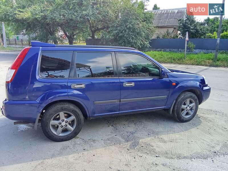 Позашляховик / Кросовер Nissan X-Trail 2003 в Світловодську