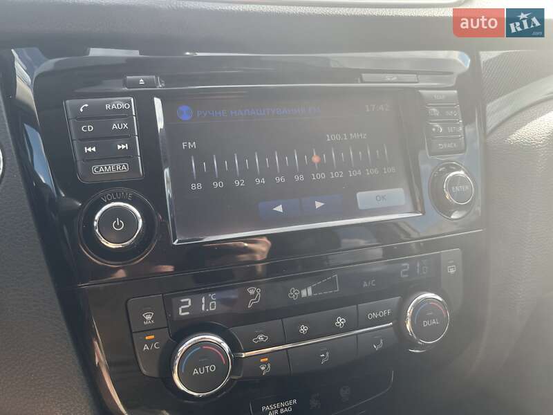 Внедорожник / Кроссовер Nissan X-Trail 2016 в Калуше