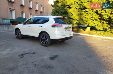 Внедорожник / Кроссовер Nissan X-Trail 2016 в Дубно