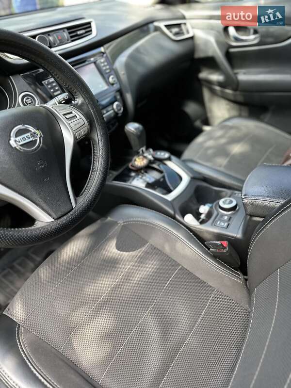 Позашляховик / Кросовер Nissan X-Trail 2017 в Дніпрі фото 12 Позашляховик / Кросовер Nissan X-Trail 2017 в Дніпрі