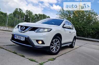 Позашляховик / Кросовер Nissan X-Trail 2017 в Дніпрі