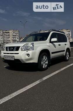 Внедорожник / Кроссовер Nissan X-Trail 2010 в Киеве