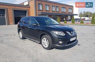 Позашляховик / Кросовер Nissan X-Trail 2015 в Чернівцях