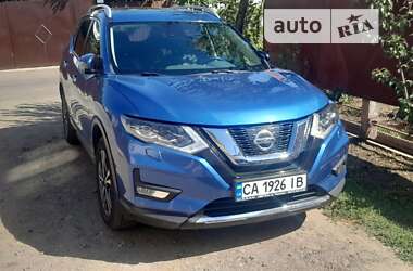 Внедорожник / Кроссовер Nissan X-Trail 2017 в Черкассах