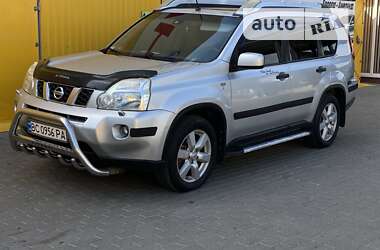 Позашляховик / Кросовер Nissan X-Trail 2008 в Новояворівську