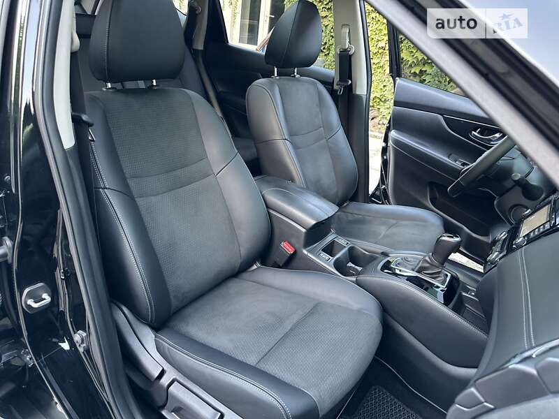 Внедорожник / Кроссовер Nissan X-Trail 2018 в Павлограде