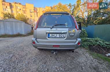 Внедорожник / Кроссовер Nissan X-Trail 2005 в Могилев-Подольске