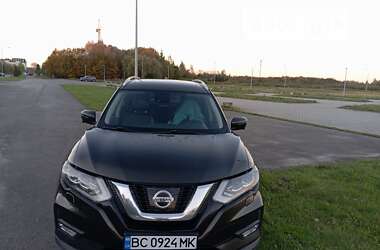 Внедорожник / Кроссовер Nissan X-Trail 2017 в Львове