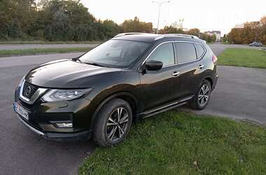 Внедорожник / Кроссовер Nissan X-Trail 2017 в Львове