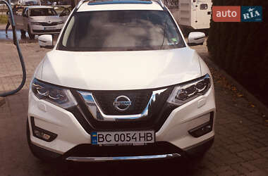 Позашляховик / Кросовер Nissan X-Trail 2017 в 
