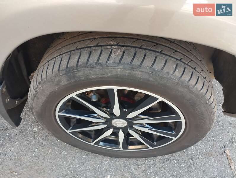 Внедорожник / Кроссовер Nissan X-Trail 2003 в Киеве фото 3 Внедорожник / Кроссовер Nissan X-Trail 2003 в Киеве