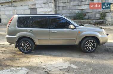 Внедорожник / Кроссовер Nissan X-Trail 2003 в 