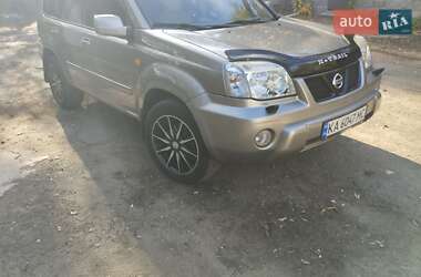Внедорожник / Кроссовер Nissan X-Trail 2003 в 