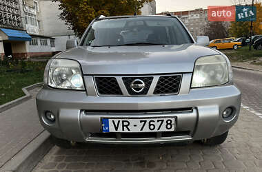 Внедорожник / Кроссовер Nissan X-Trail 2005 в Новояворовске