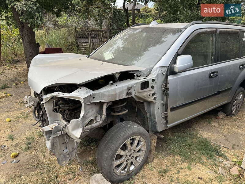 Внедорожник / Кроссовер Nissan X-Trail 2004 в Запорожье