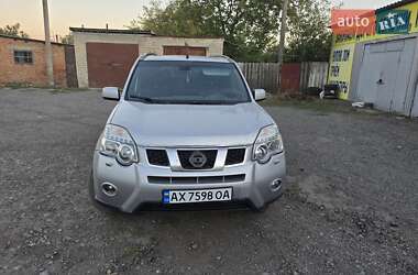 Внедорожник / Кроссовер Nissan X-Trail 2013 в Лозовой