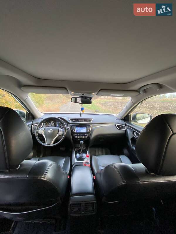 Внедорожник / Кроссовер Nissan X-Trail 2017 в Кривом Роге