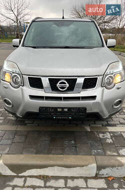 Позашляховик / Кросовер Nissan X-Trail 2014 в Запоріжжі