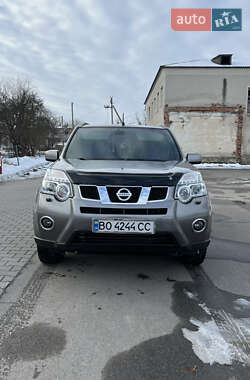 Внедорожник / Кроссовер Nissan X-Trail 2011 в Гусятине